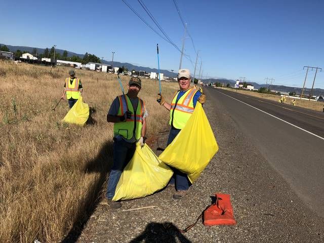 Pete Pringle (red hat) and Gary Lowe (black hat), 25 Jun 2018, Highway Cleanup project (with Military Order of the Purple Heart)